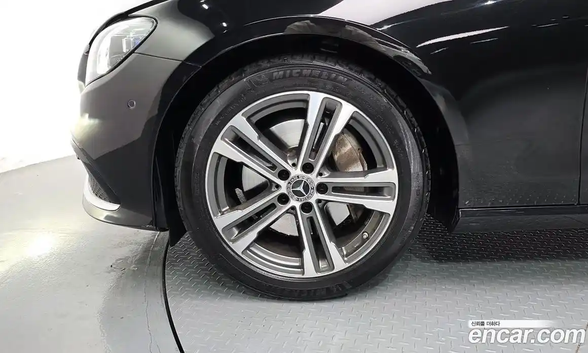 Mercedes-Benz E-Class 2021 2.0 Автомат в Москве № 195466, фото 5