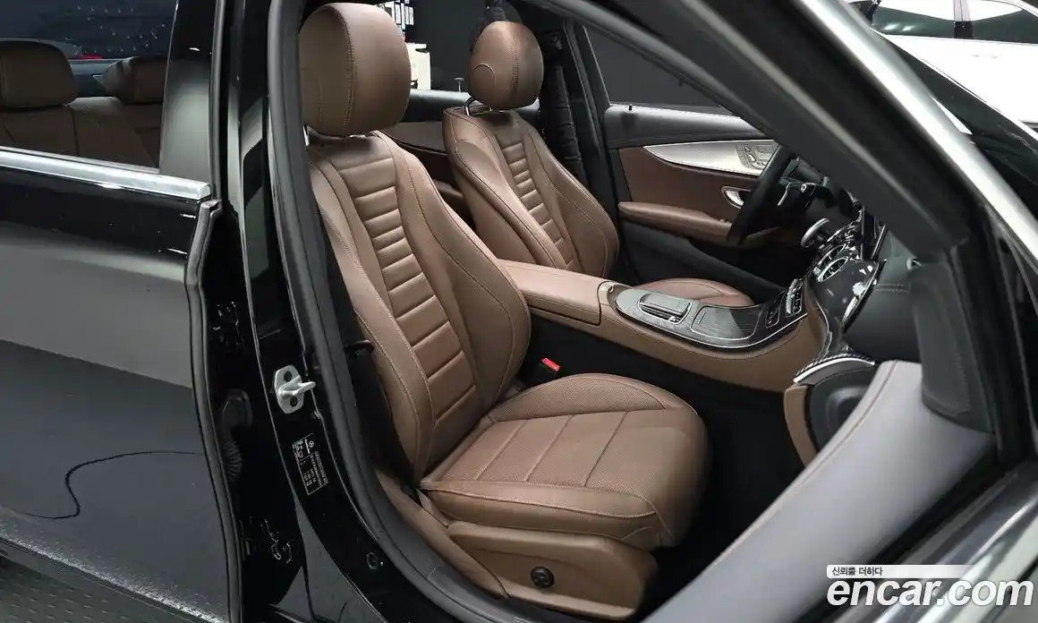 Mercedes-Benz E-Class 2021 2.0 Автомат в Москве № 195466, фото 10