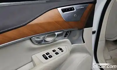 Volvo XC90 2017 2.0 Автомат в Москве № 197095, миниатюра 4