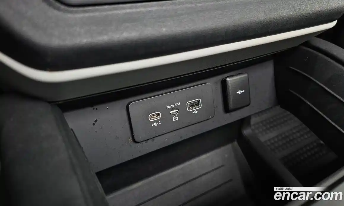 Land Rover Defender 2020 2.0 Автомат в Москве № 198117, фото 15