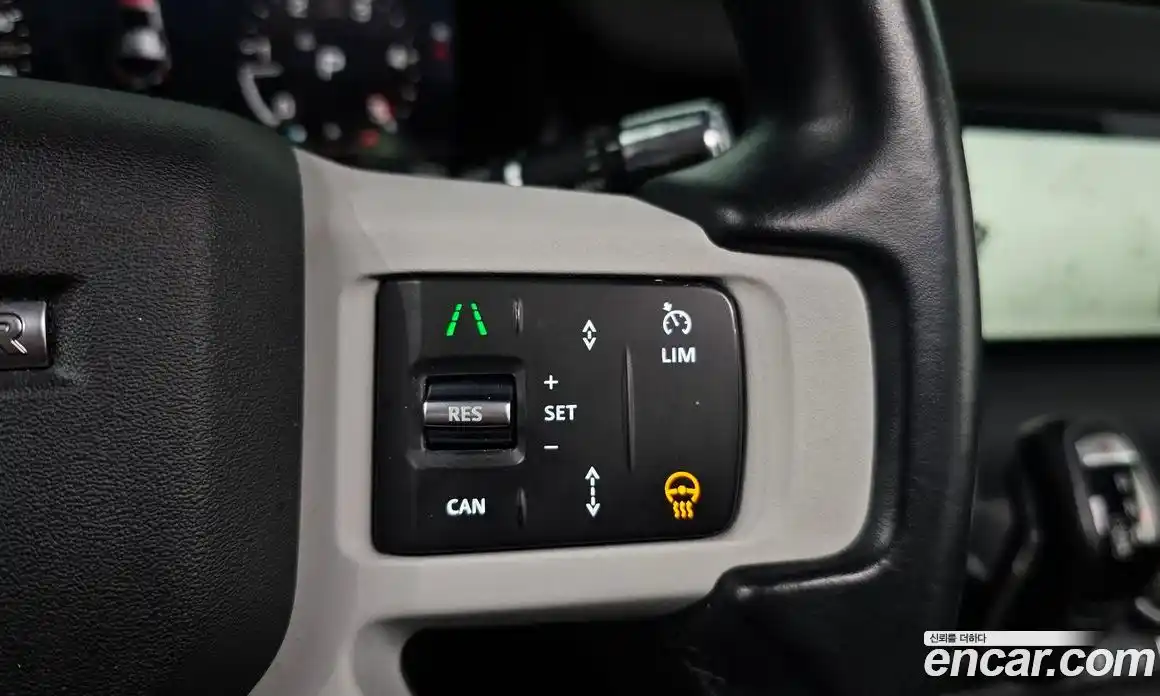 Land Rover Defender 2020 2.0 Автомат в Москве № 198117, фото 17