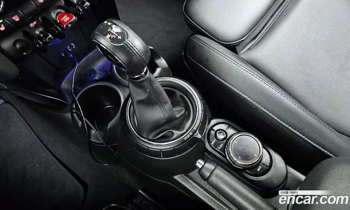 Mini Cooper 2017 2.0 Автомат в Москве № 198353, фото 17