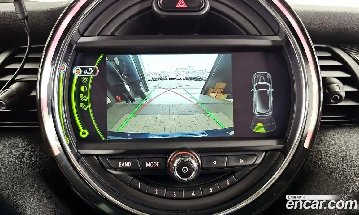 Mini Cooper 2017 2.0 Автомат в Москве № 198353, фото 8