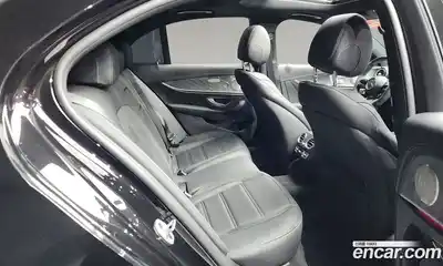 Mercedes-Benz E-Class 2023 3.0 Автомат в Москве № 200303, миниатюра 12