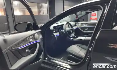 Mercedes-Benz E-Class 2023 3.0 Автомат в Москве № 200303, миниатюра 2