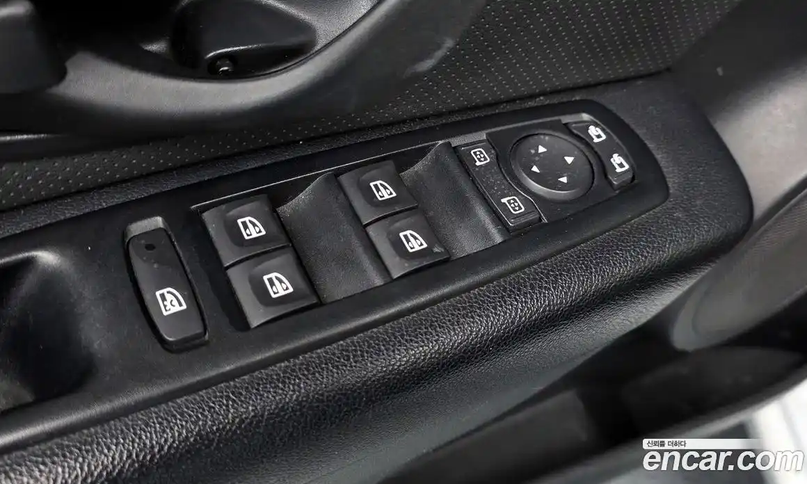 Renault SM3 2017 1.6 Автомат в Москве № 207553, фото 12