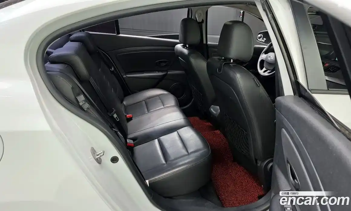 Renault SM3 2017 1.6 Автомат в Москве № 207553, фото 5