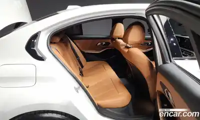 BMW 3-Series 2023 2.0 Автомат в Москве № 210427, миниатюра 6