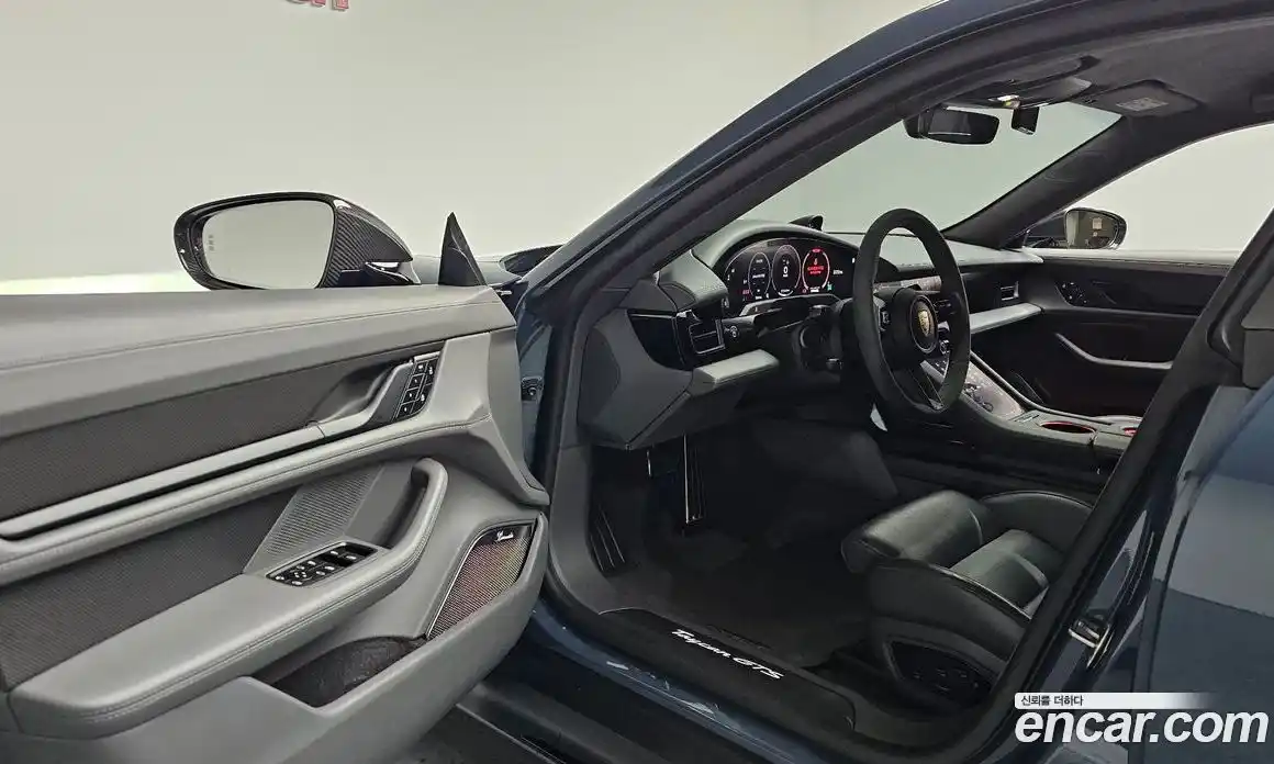 Porsche Taycan 2025 0.1 Автомат в Москве № 213024, фото 15