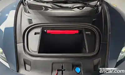 Porsche Taycan 2025 0.1 Автомат в Москве № 213024, миниатюра 5