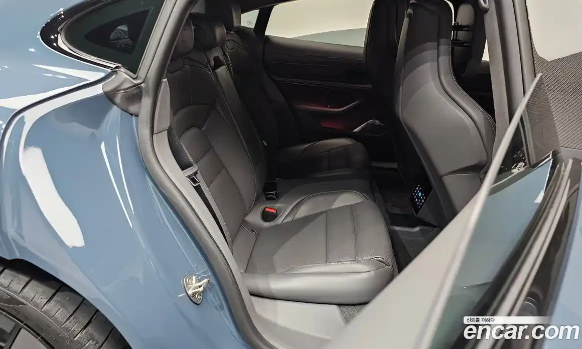 Porsche Taycan 2025 0.1 Автомат в Москве № 213024, фото 6