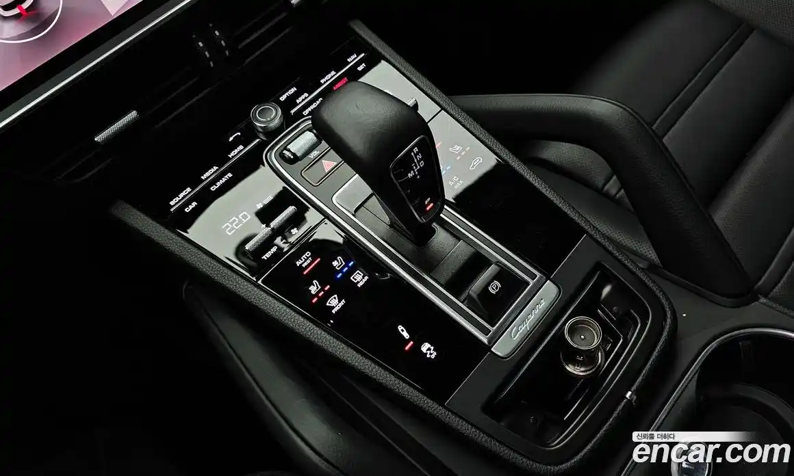 Porsche Cayenne 2023 3.0 Автомат в Москве № 213131, фото 4