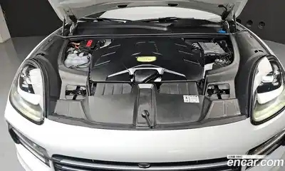 Porsche Cayenne 2023 3.0 Автомат в Москве № 213131, миниатюра 5