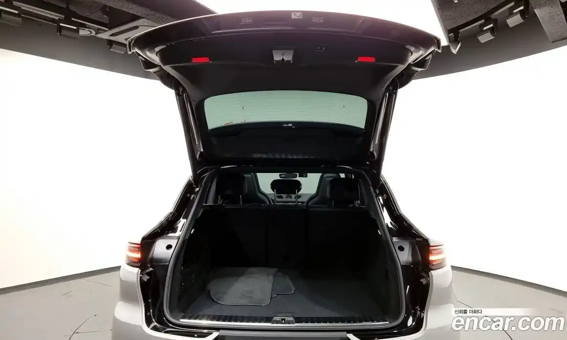 Porsche Cayenne 2020 3.0 Автомат в Москве № 213134, фото 16