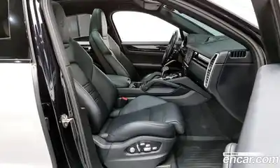 Porsche Cayenne 2020 3.0 Автомат в Москве № 213134, миниатюра 6