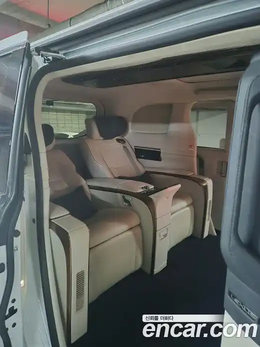 Lexus LM 2025 2.4 Автомат в Москве № 214781, фото 3