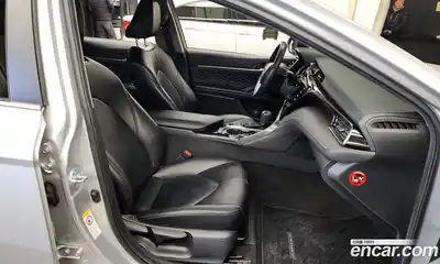 Toyota Camry 2019 2.5 Автомат в Москве № 215526, миниатюра 11