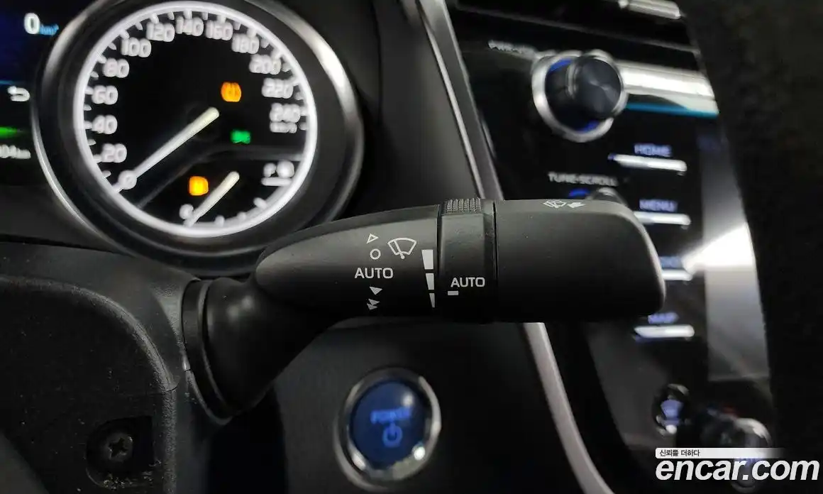 Toyota Camry 2019 2.5 Автомат в Москве № 215526, фото 17