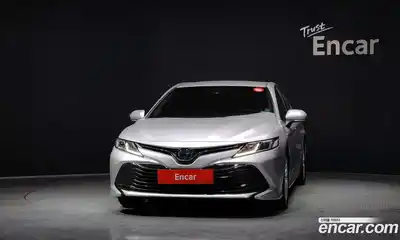 Toyota Camry 2019 2.5 Автомат в Москве № 215526, миниатюра 3