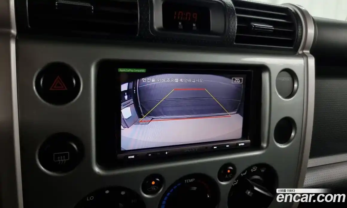 Toyota FJ Cruiser 2010 4.0 Автомат в Москве № 215558, фото 12