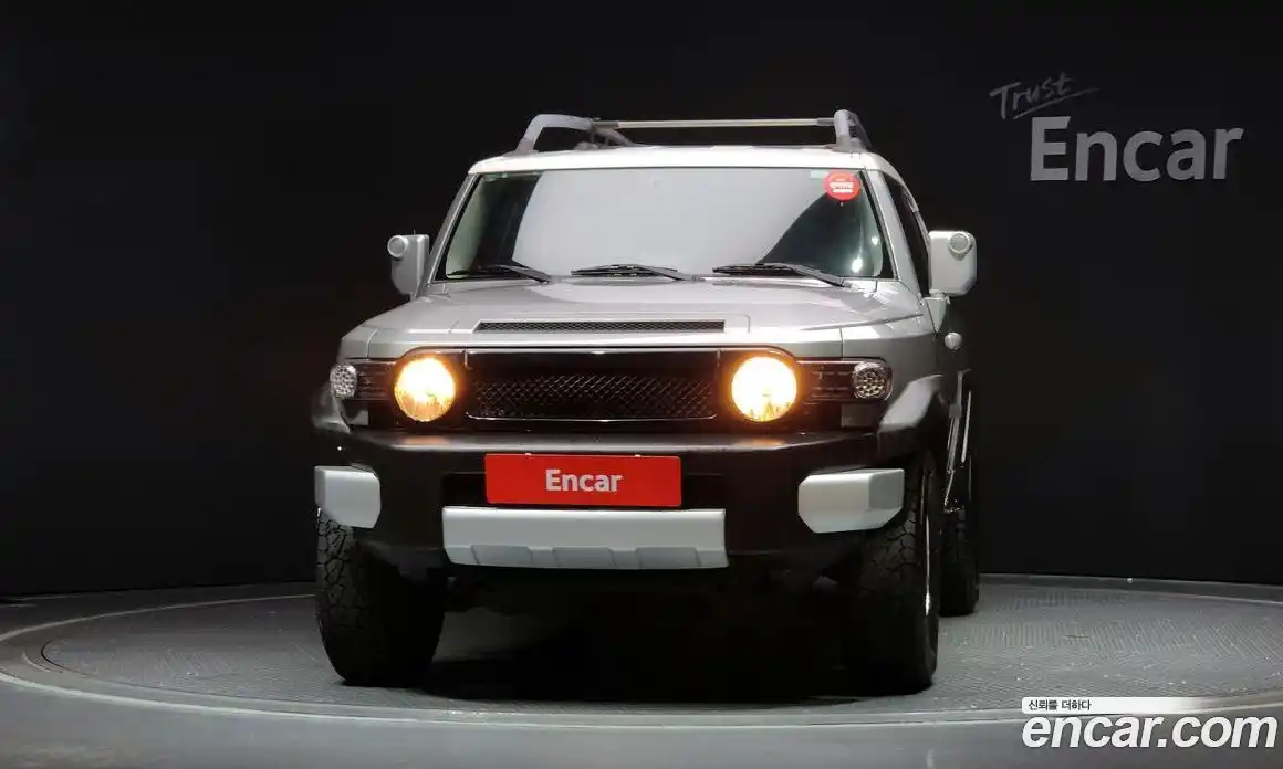 Toyota FJ Cruiser 2010 4.0 Автомат в Москве № 215558, фото 18