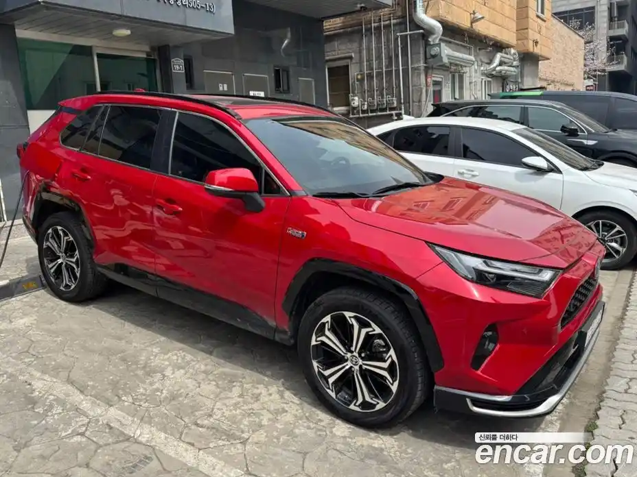 Toyota RAV4 2024 2.5 Автомат в Москве № 215634, фото 3