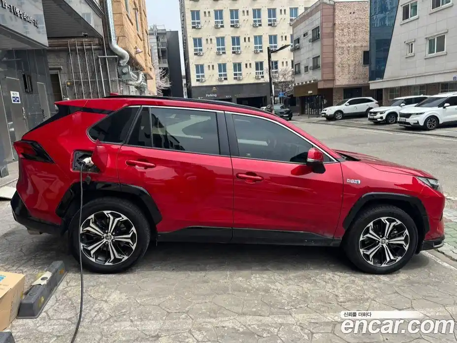 Toyota RAV4 2024 2.5 Автомат в Москве № 215634, фото 4