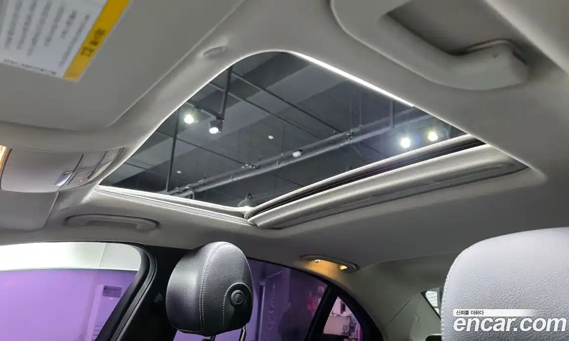 Mercedes-Benz C-Class 2019 1.9 Автомат в Москве № 221434, фото 12