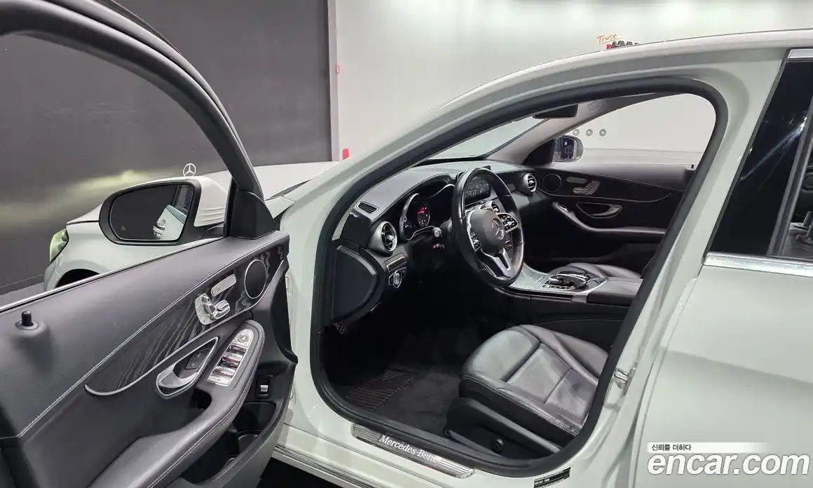 Mercedes-Benz C-Class 2019 1.9 Автомат в Москве № 221434, фото 13