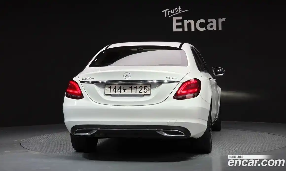 Mercedes-Benz C-Class 2019 1.9 Автомат в Москве № 221434, фото 14