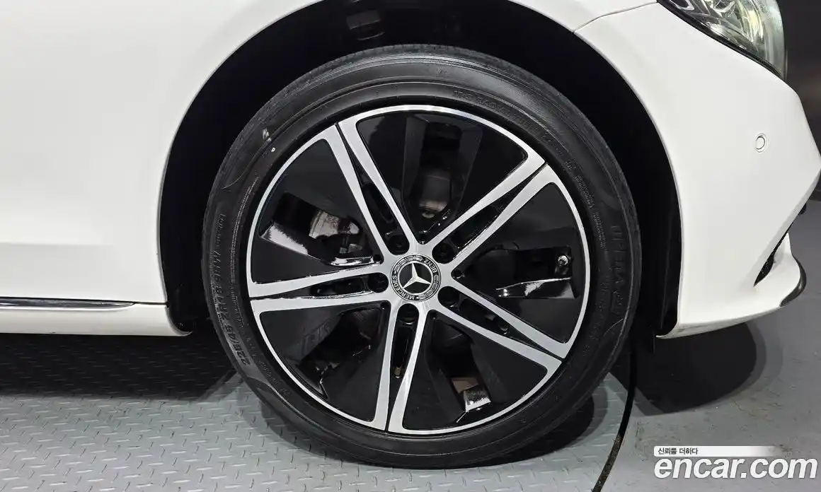 Mercedes-Benz C-Class 2019 1.9 Автомат в Москве № 221434, фото 17