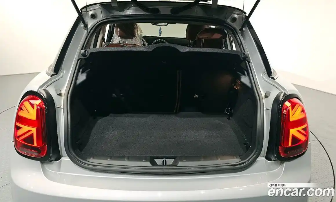 Mini Cooper 2023 2.0 Автомат в Москве № 221741, фото 20