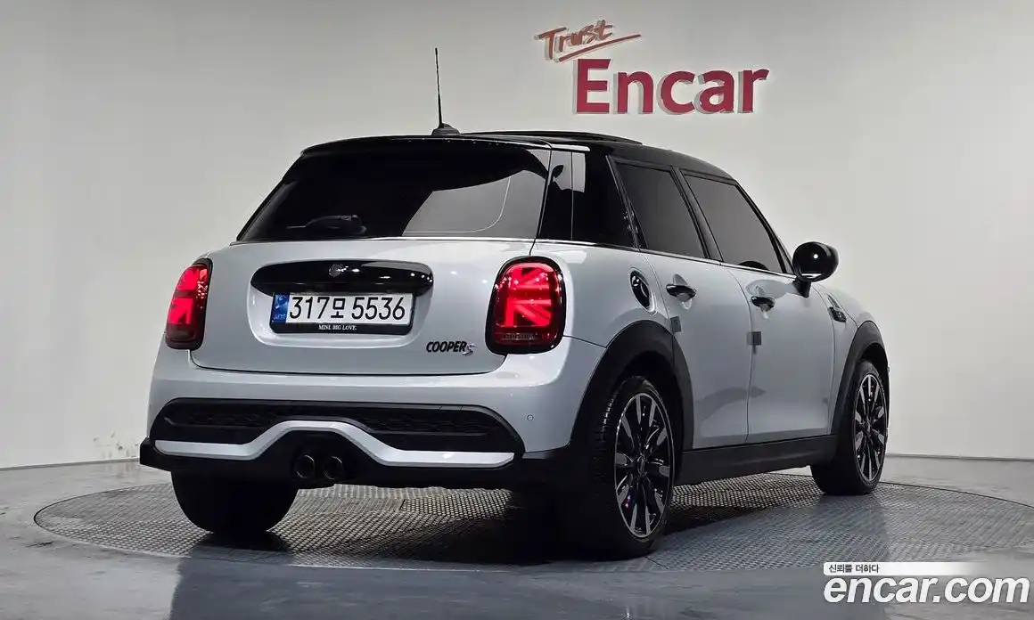 Mini Cooper 2023 2.0 Автомат в Москве № 221741, фото 6