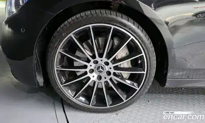 Mercedes-Benz E-Class, 2023