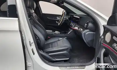 Mercedes-Benz E-Class, 2022