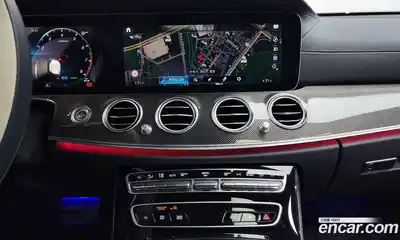 Mercedes-Benz E-Class 2022 3.0 Автомат в Москве № 222573, миниатюра 5