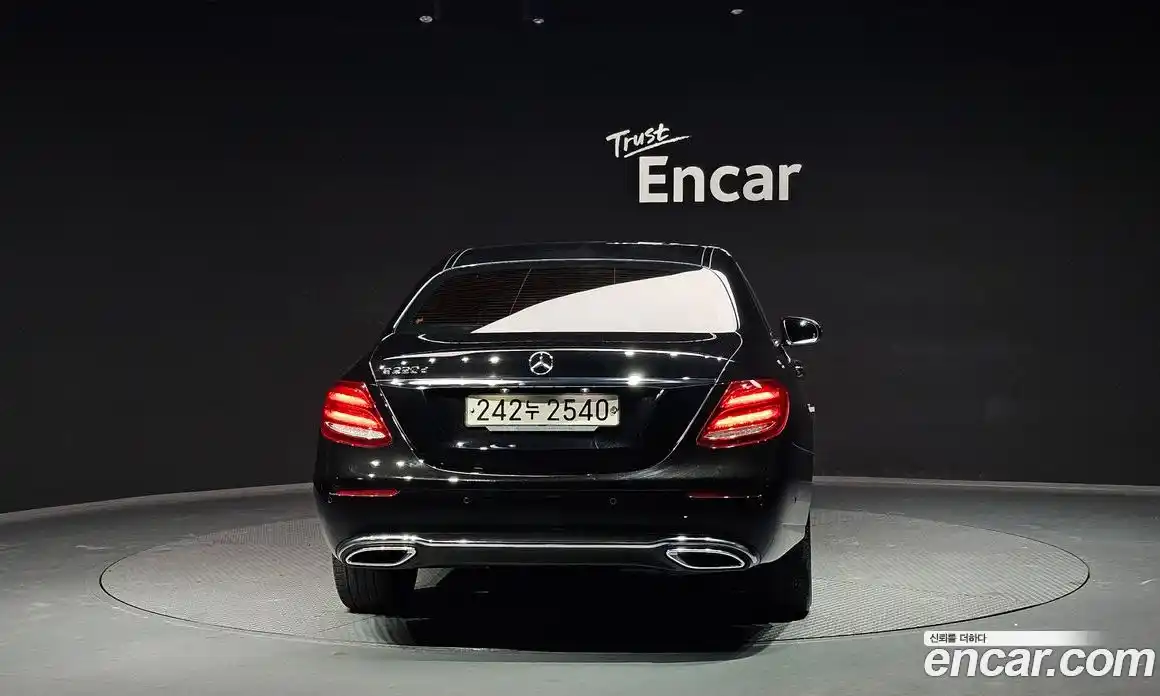 Mercedes-Benz E-Class 2019 1.9 Автомат в Москве № 226939, фото 13