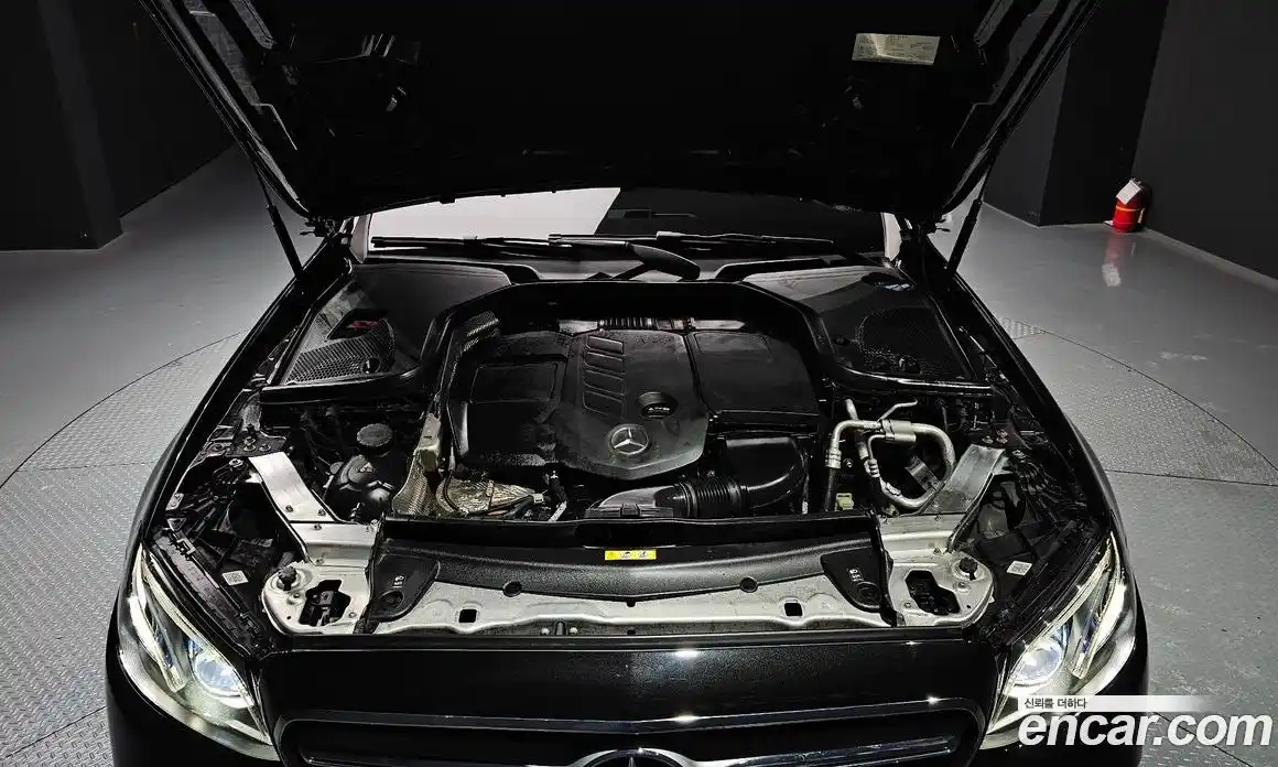 Mercedes-Benz E-Class 2019 1.9 Автомат в Москве № 226939, фото 3