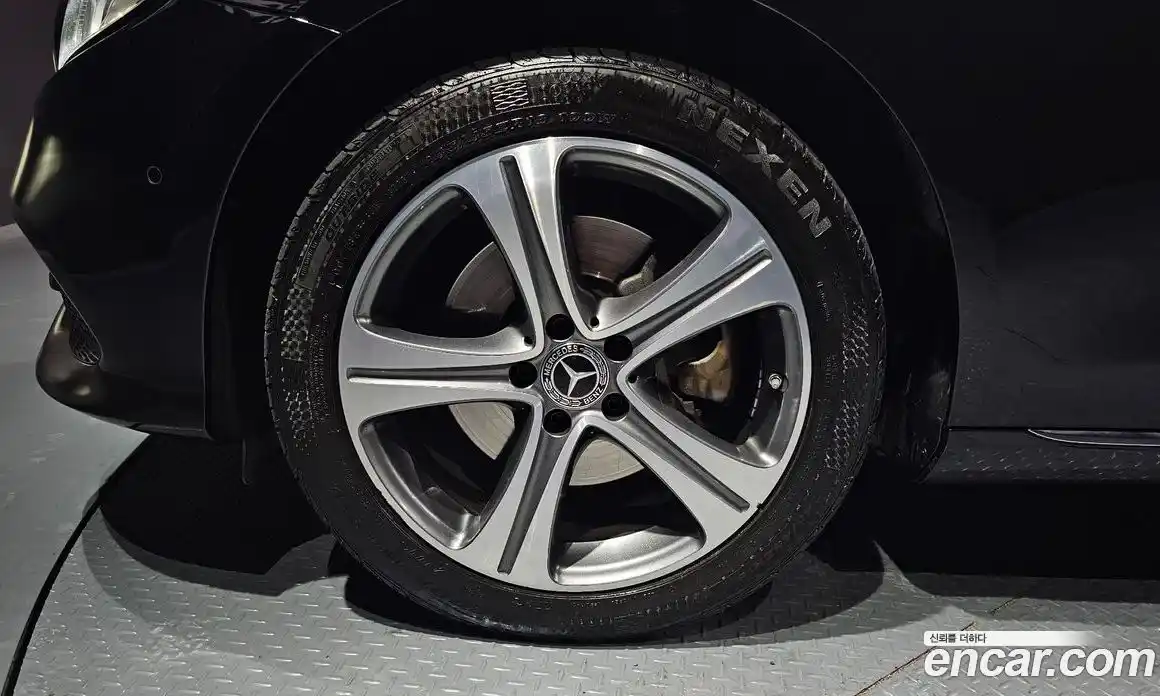 Mercedes-Benz E-Class 2019 1.9 Автомат в Москве № 226939, фото 8