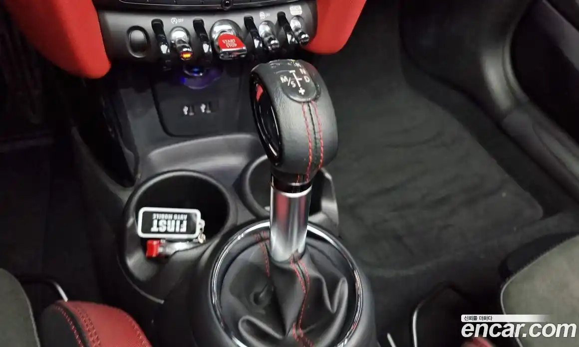 Mini Cooper Convertible 2019 2.0 Автомат в Москве № 227745, фото 14