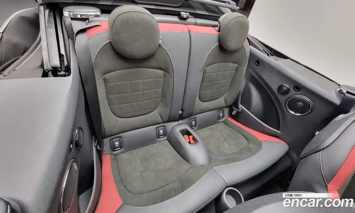 Mini Cooper Convertible 2019 2.0 Автомат в Москве № 227745, фото 15