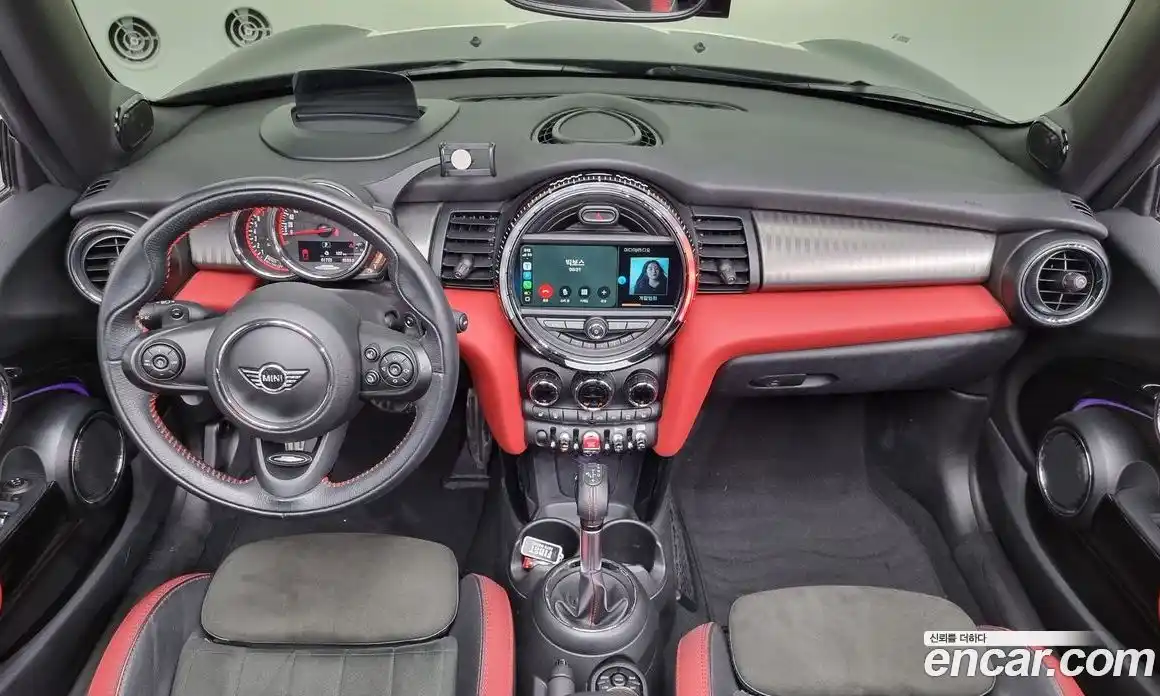 Mini Cooper Convertible 2019 2.0 Автомат в Москве № 227745, фото 17