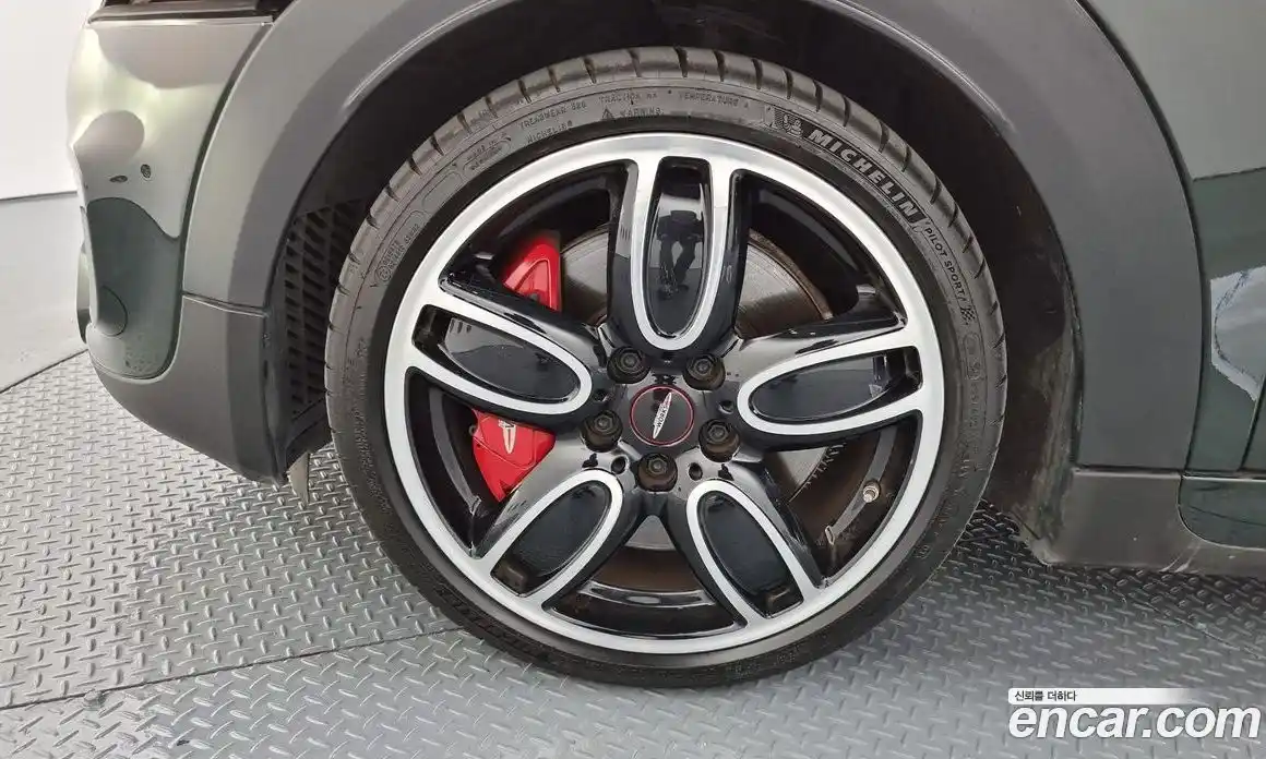 Mini Cooper Convertible 2019 2.0 Автомат в Москве № 227745, фото 18