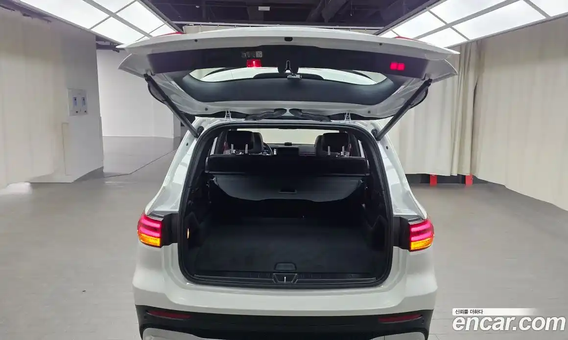 Mercedes-Benz GLB-Class 2025 2.0 Автомат в Москве № 229393, фото 12