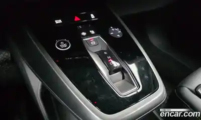 Audi Q4 e-tron 2022 0.2 Автомат в Москве № 229977, миниатюра 3