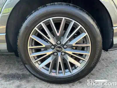 Audi Q3 2025 2.0 Автомат в Москве № 230295, миниатюра 5