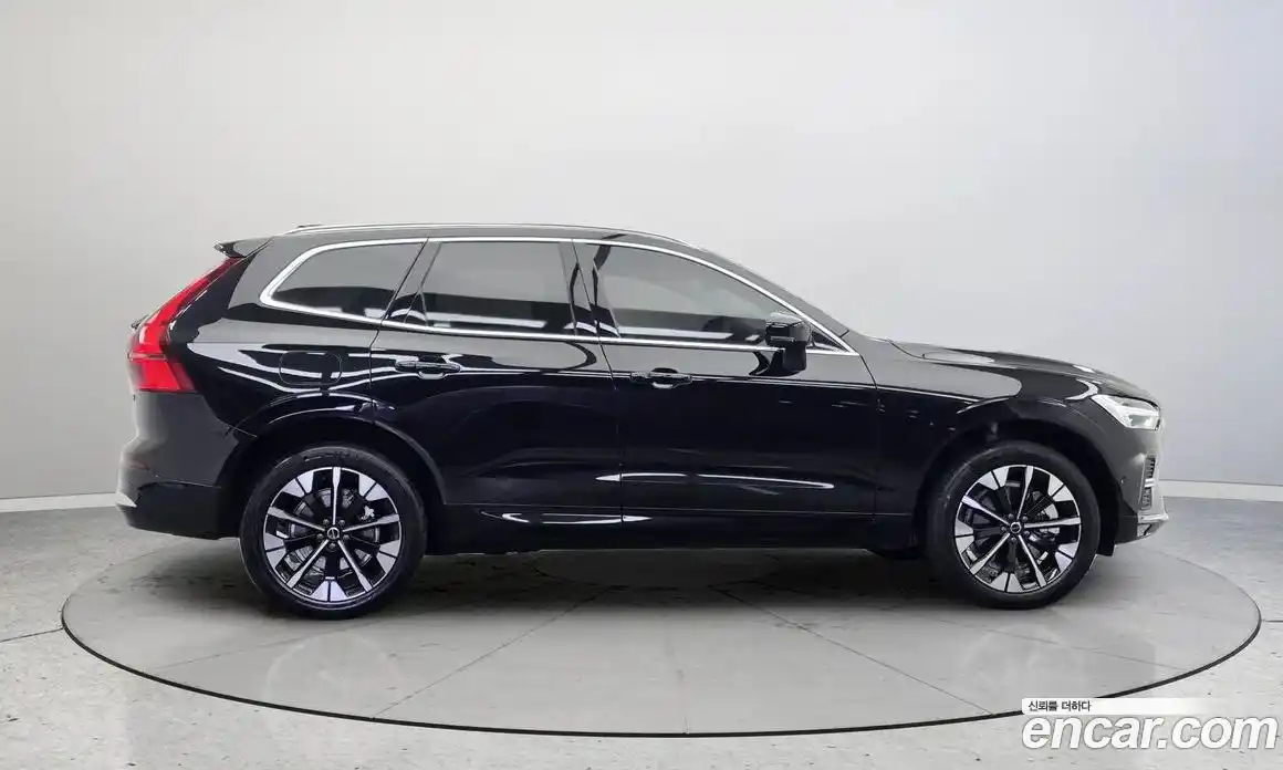 Volvo XC60 2026 2.0 Автомат в Москве № 230733, фото 4