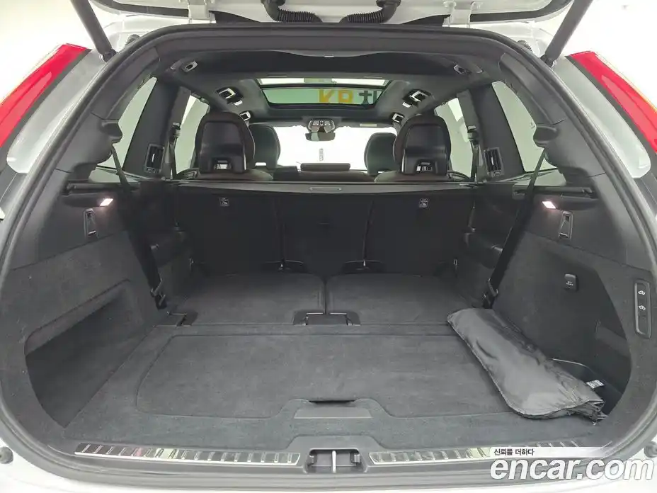 Volvo XC90 2024 2.0 Автомат в Москве № 230787, фото 13