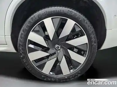 Volvo XC90 2024 2.0 Автомат в Москве № 230787, миниатюра 5