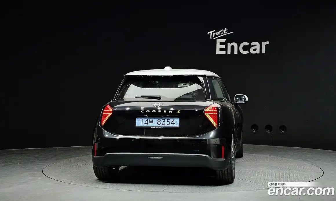 Mini Cooper 2024 0.1 Автомат в Москве № 231377, фото 4